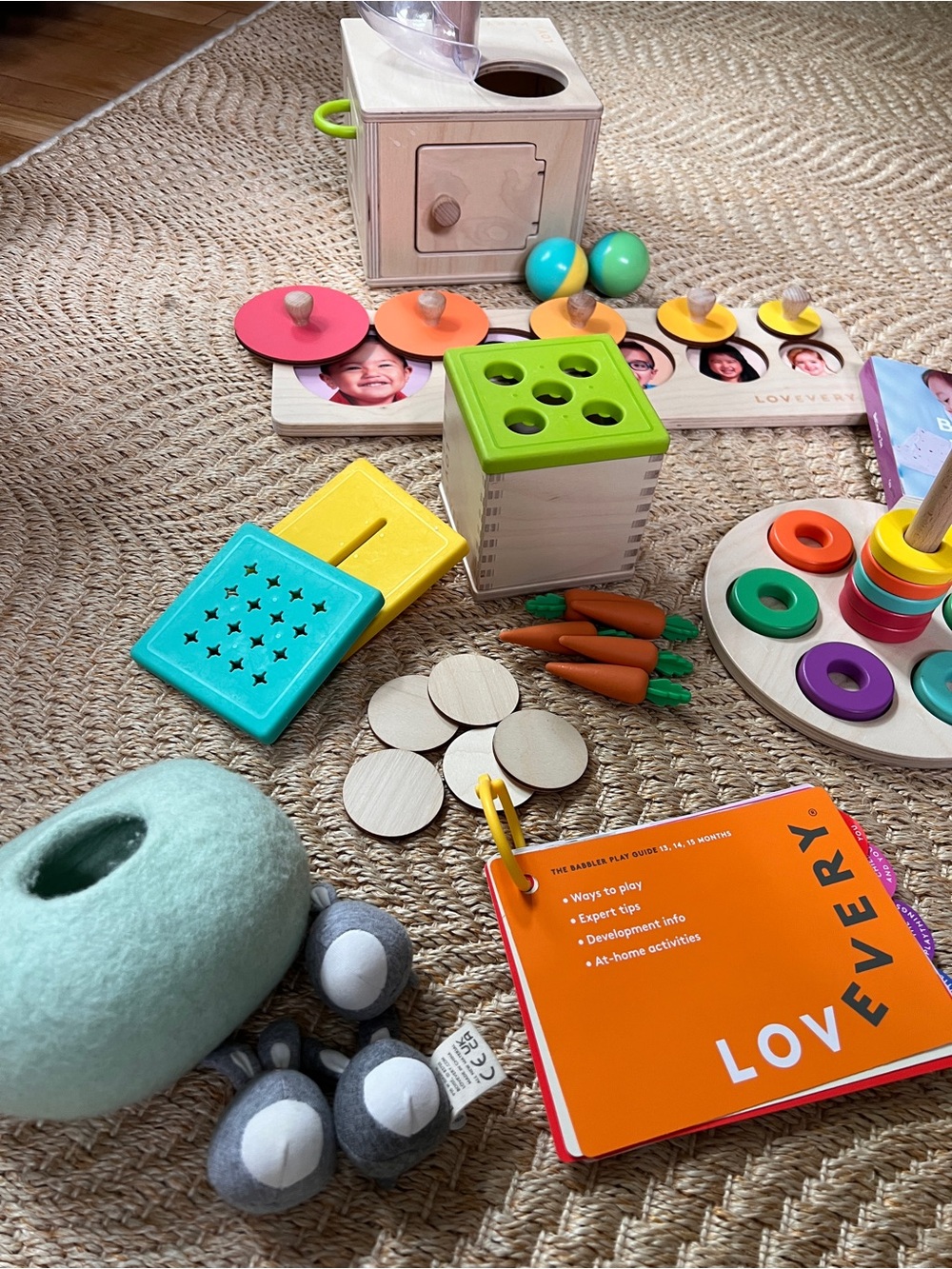 Lovevery 13-15M Kit - The Babbler Playkit - Picture 2 of 8